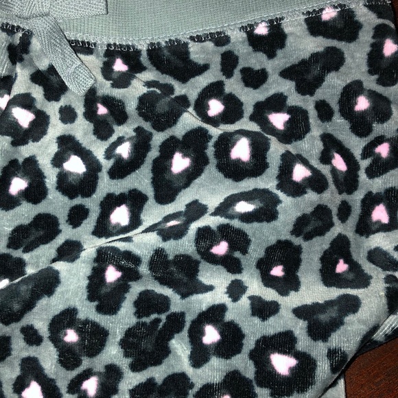 Circo Gray Cheetah Sleep Pants XL - Picture 4 of 6